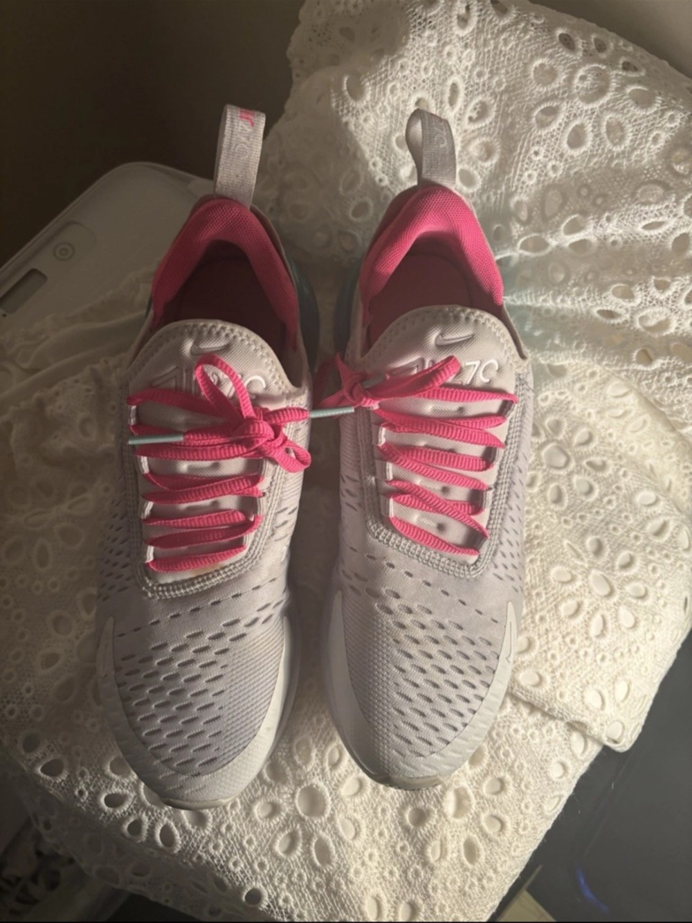 Nike 270 Women's Light Gray and Hot Pink Athletic Sneakers